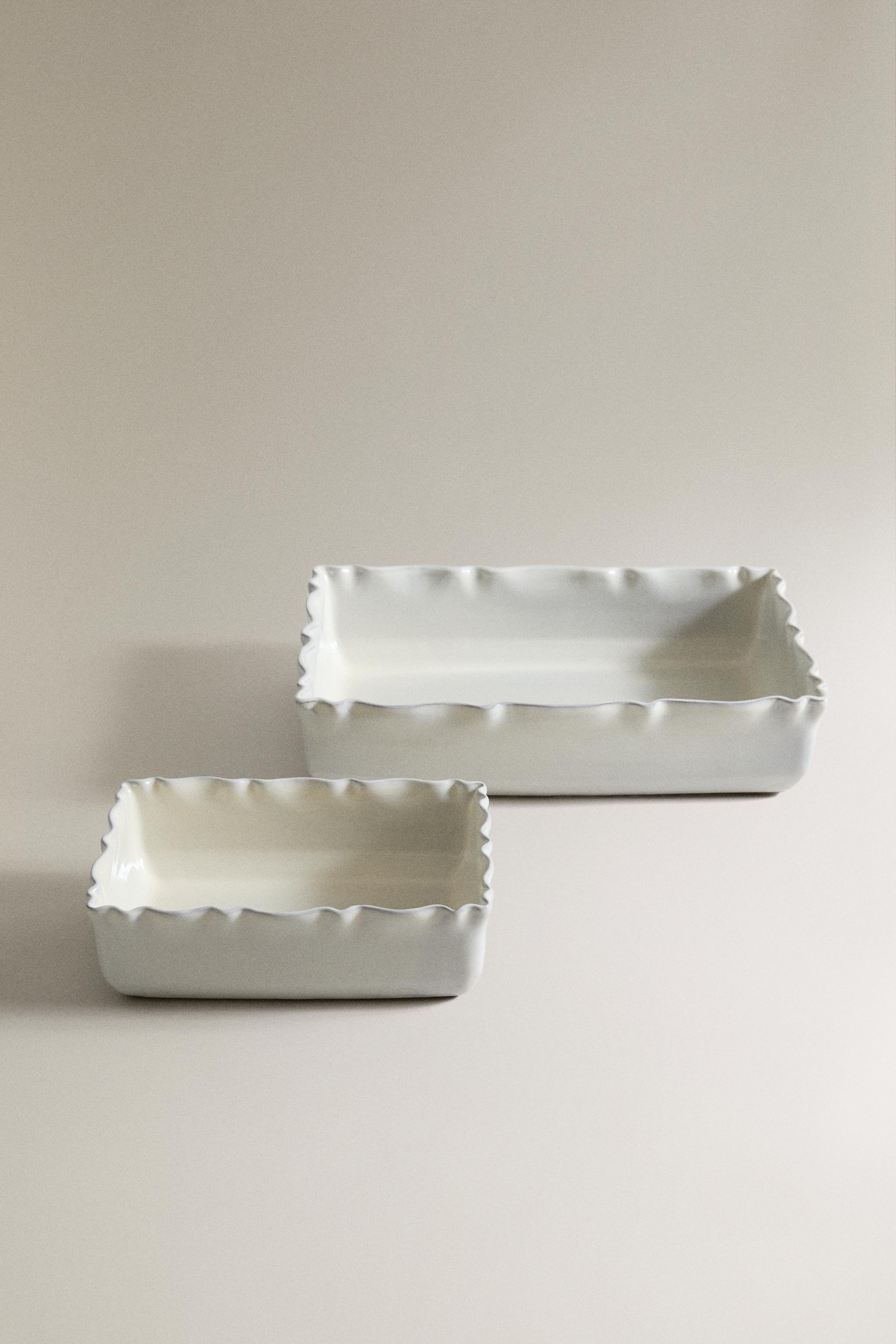 TEXTURED EARTHENWARE OVEN SERVING DISH